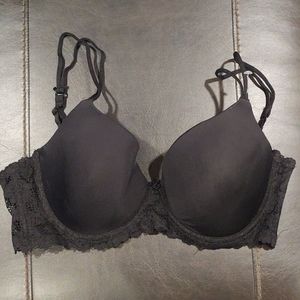 No Boundaries Black T-shirt Bra